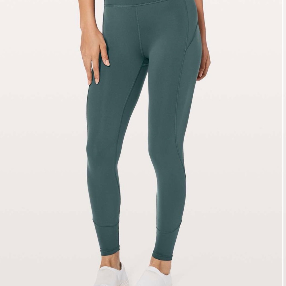 Lululemon In Movement 7/8 Tight *Everlux 25"